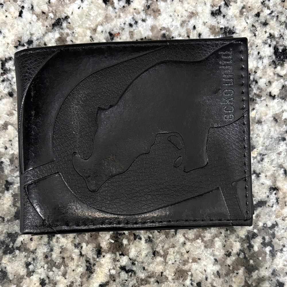 Ecko Unlimited Black Embossed Key Holder